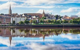 5 Guests - Helens House Derry City Centre - 3 Bed